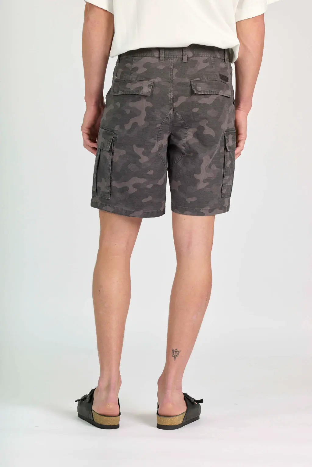 Rever Pass Bermuda Cargo Ripstop Camo · Largo 20 pulgadas — imagen 4 de 7