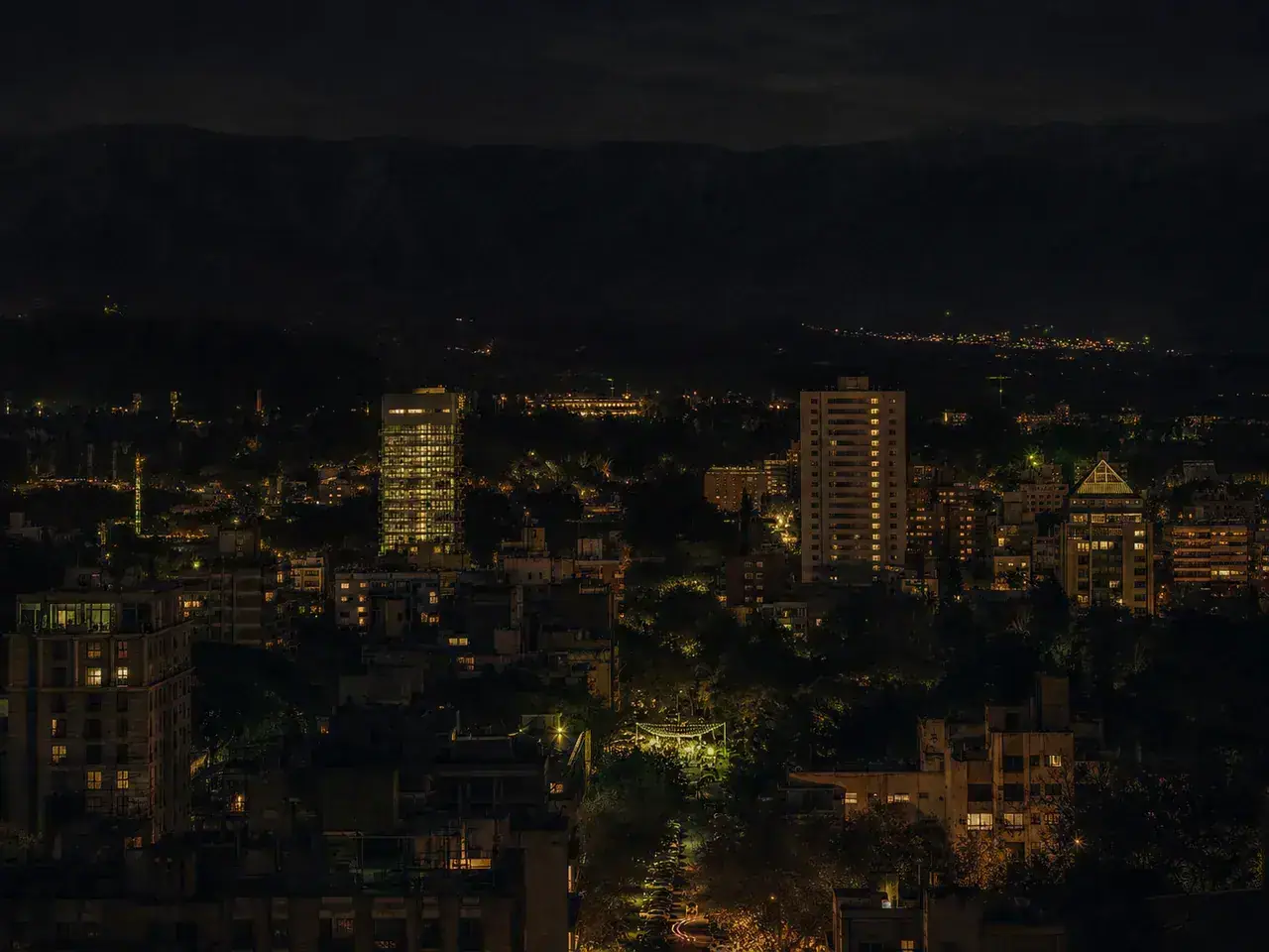 Mendoza de noche